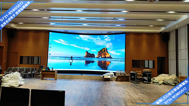 岳陽(yáng)某博物館會(huì )議大廳軟模組LED顯示屏